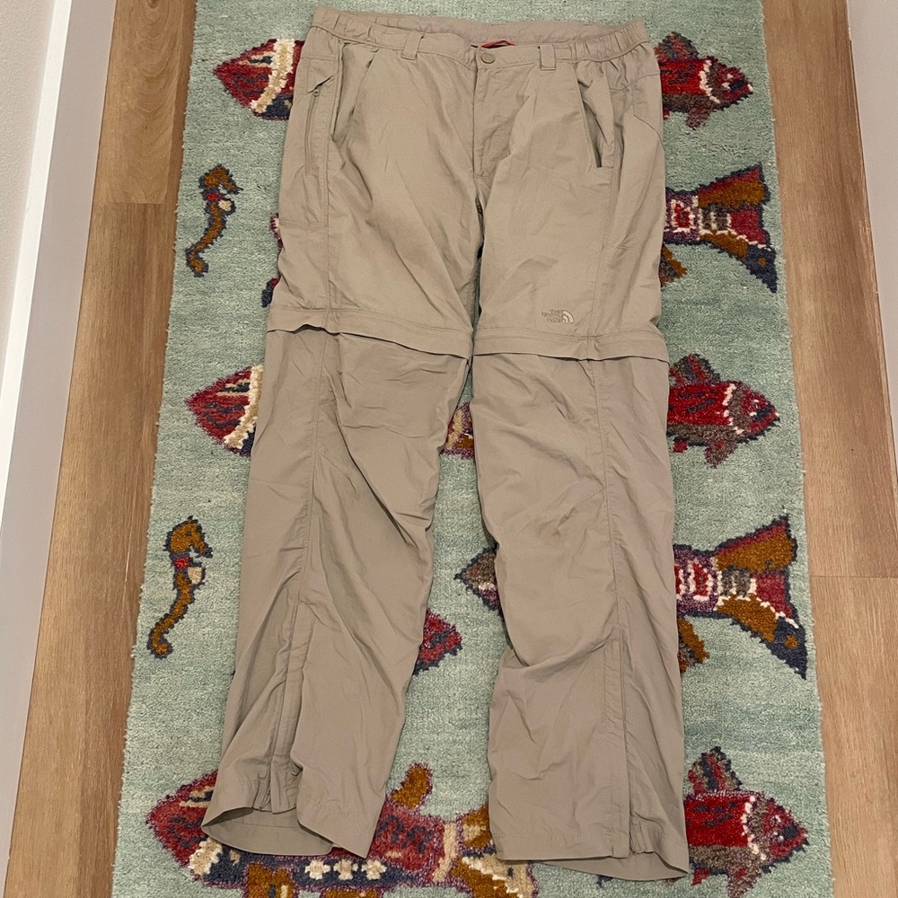 The North Face Men’s Hiking Convertible Zip Off Pants Shorts
